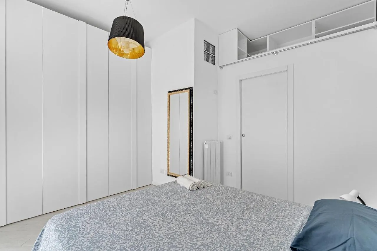 Cav4 - Apartment In The Heart Of Milan - 0*,  Itálie
