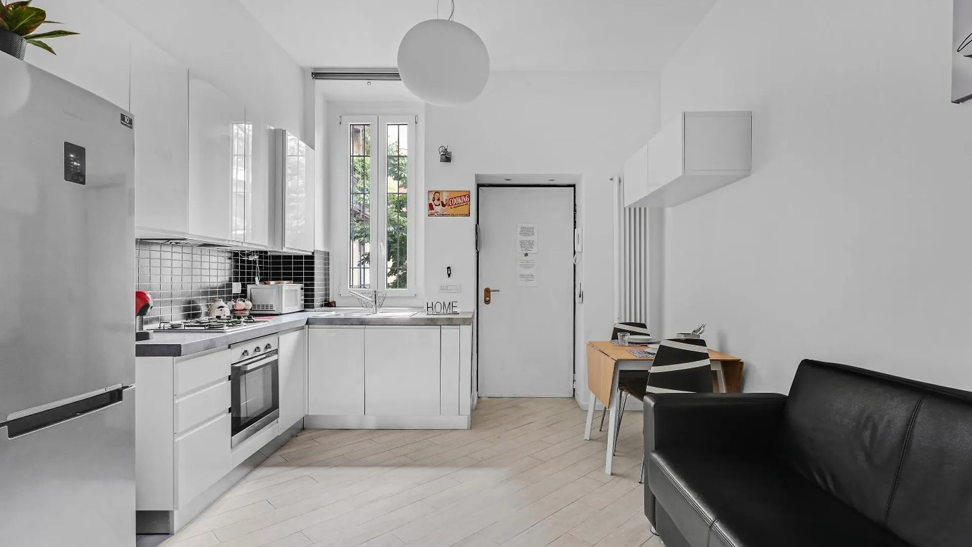 Cav4 - Apartment In The Heart Of Milan - 0*,  Itálie
